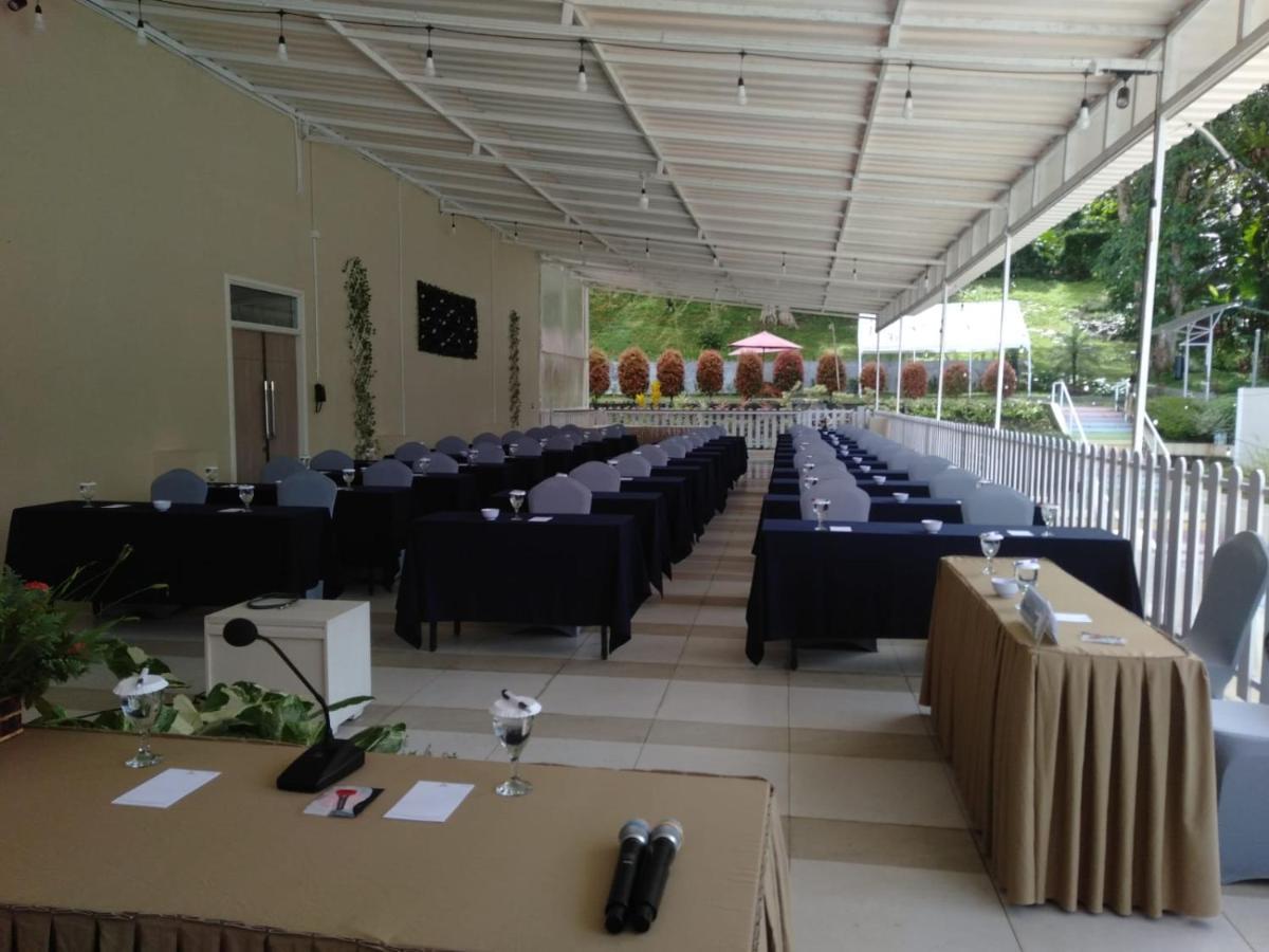 Hotel Villa Emitta Tomohon Dış mekan fotoğraf